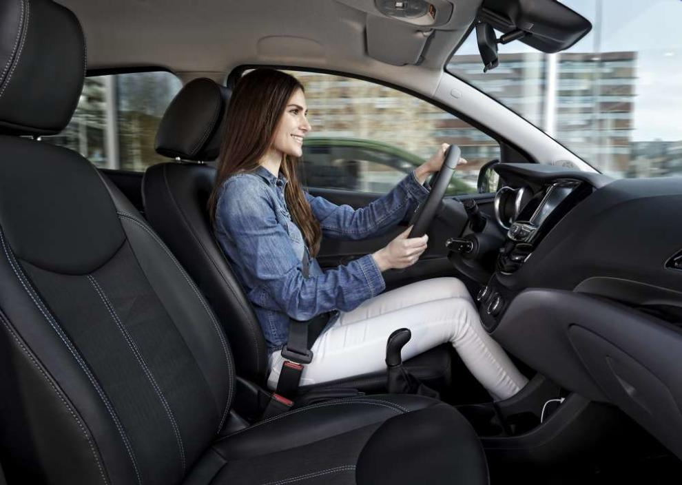Opel Karl, plazas delanteras