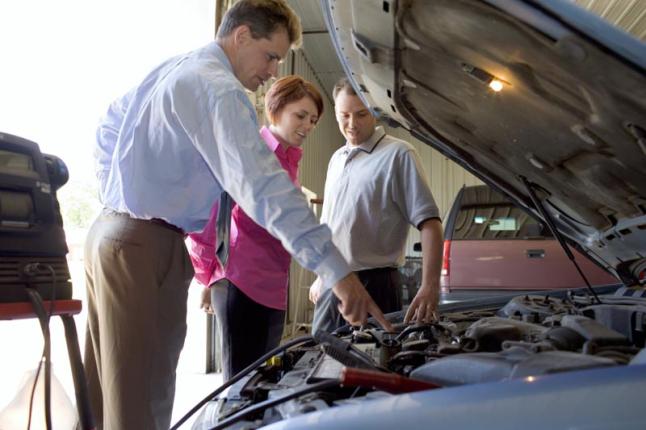 Qué piezas del coche puedes vender antes de llevarlo a un desguace