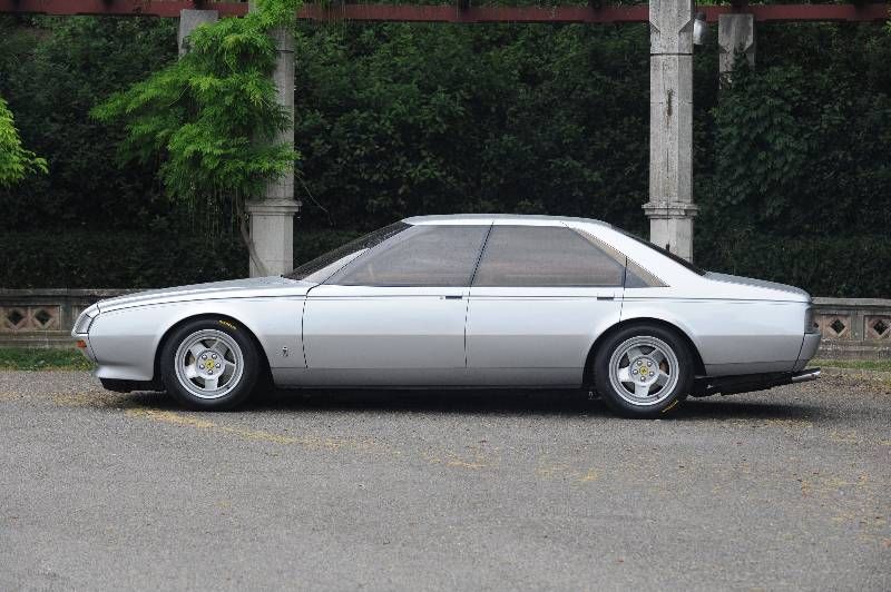 Ferarri Pinin, lateral