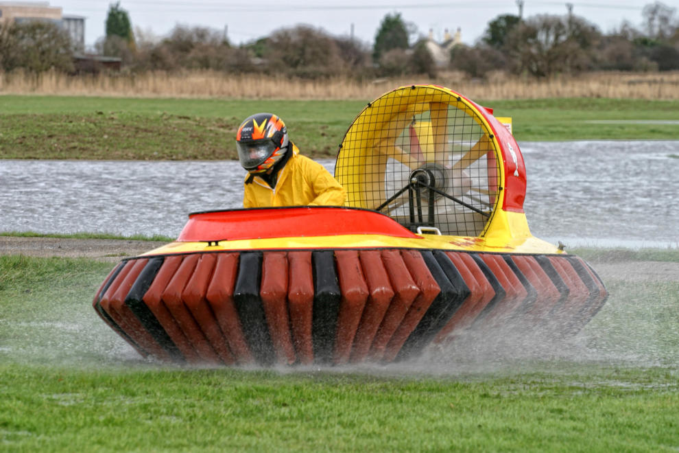 hovercraft o aerodeslizador
