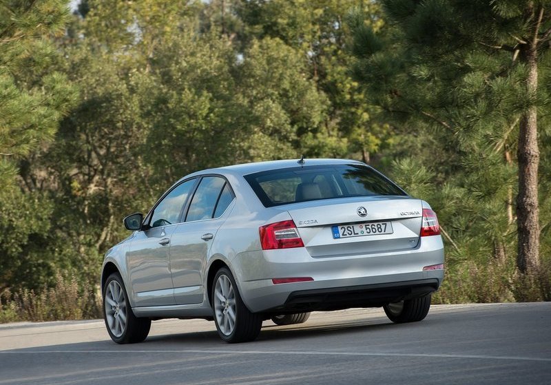 Skoda Octavia trasera