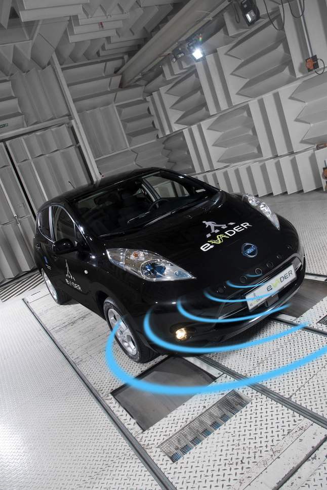 Nissan eVADER