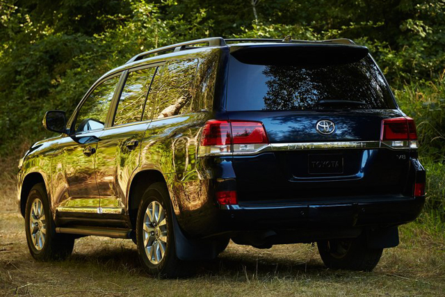 Toyota Land Cruiser 200, trasera