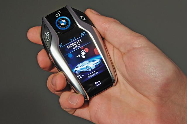 ¿Qué hacen las llaves de las distintas marcas de coches?