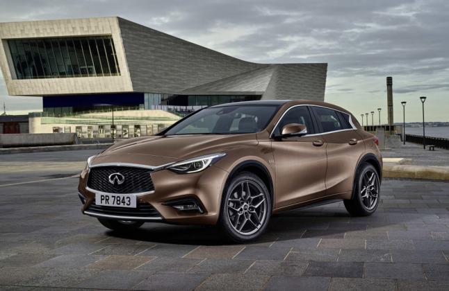 Infiniti Q30