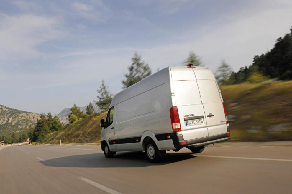 Hyundai H-350, trasera