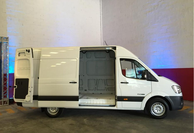 Hyundai H350, lateral