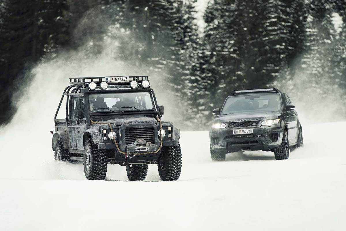 Land Rover Defender y Range Rover Sport SVR durante el rodaje de Spectre