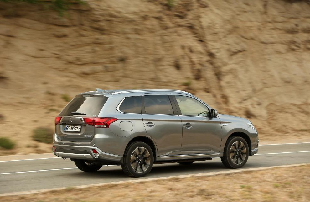 Mitsubishi Outlander 2016