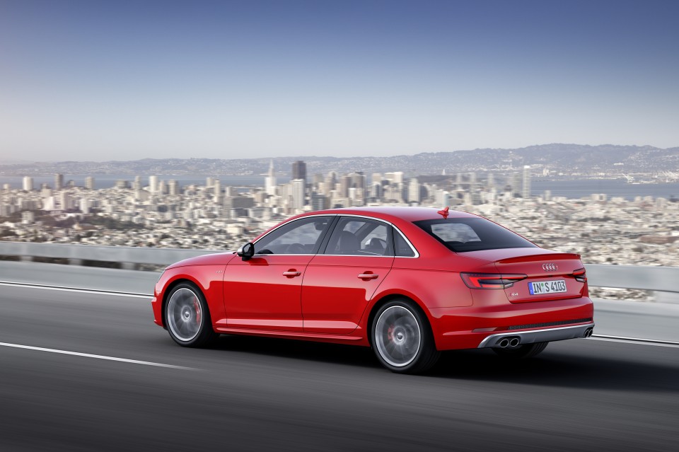 Audi S4 2016, trasera