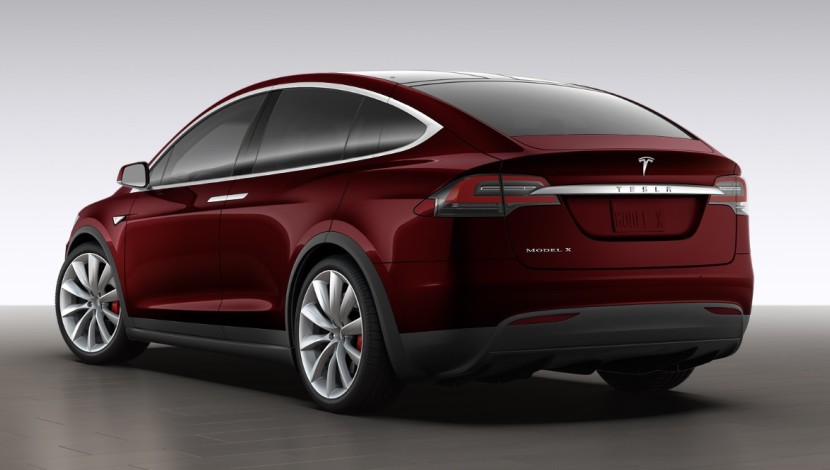 El Tesla Model X sale al descubierto gracias a su configurador