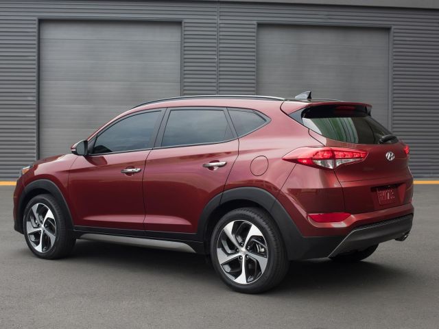 Trasera y lateral Hyundai Tucson 2016