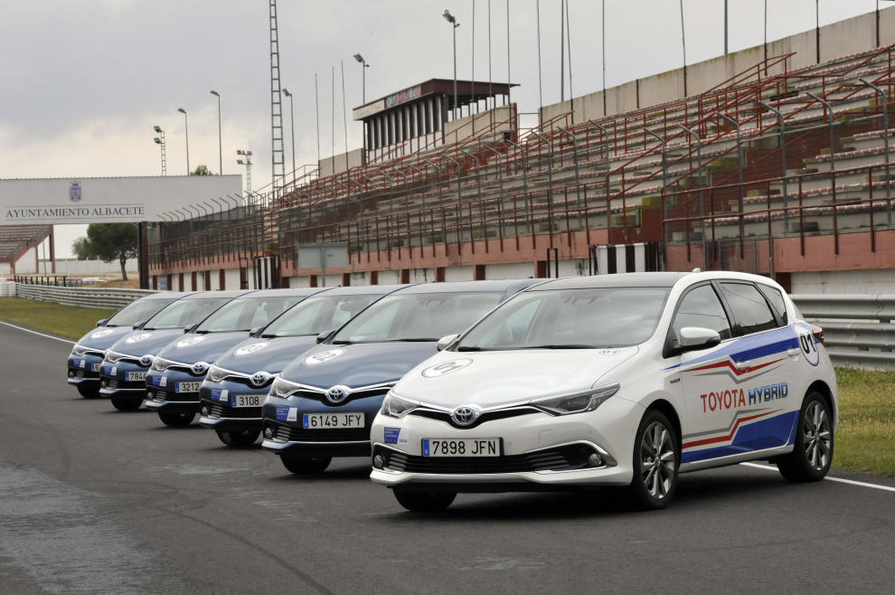 Los seis Toyota Auris Hybrid