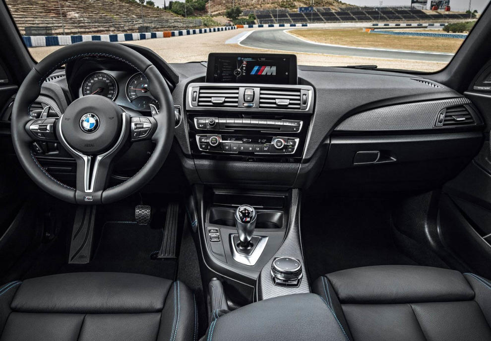 BMW M2, interior