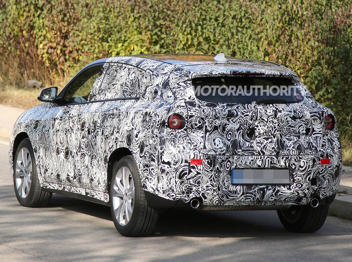 BMW X2 trasera