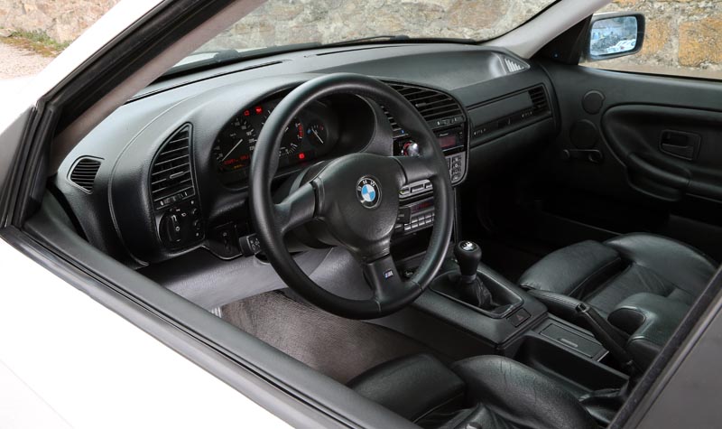 BMW Serie 3 MK III, interior