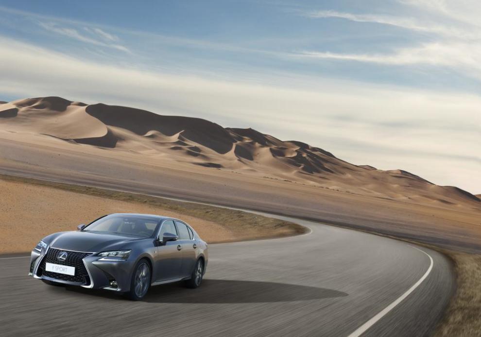 Lexus presenta el nuevo GS300h 2016