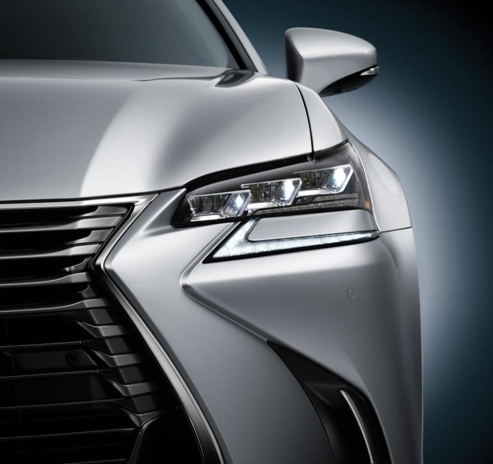 Lexus presenta el nuevo GS300h 2016