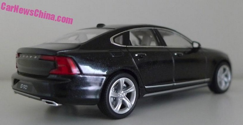 Trasera Volvo S90