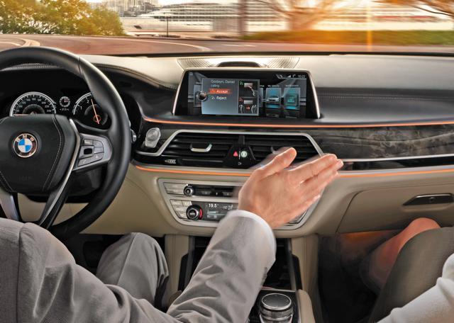 BMW 750Li xDrive interior