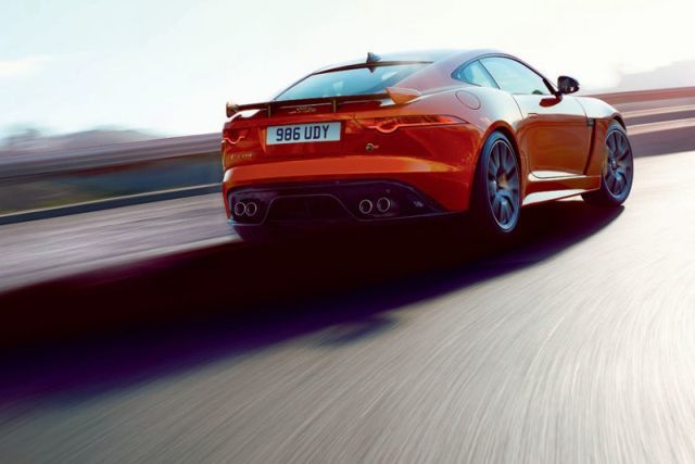 Trasera Jaguar F-Type SVR