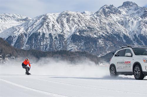 Jamie Barrow superando el récord de velocidad de snowboard