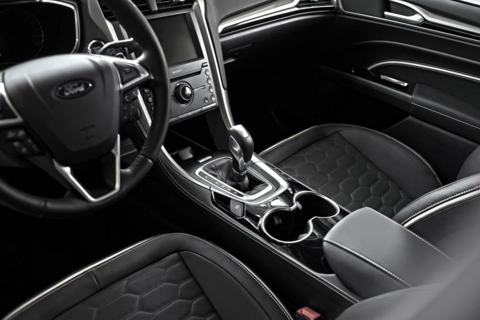 Interior Ford Mondeo Vignale