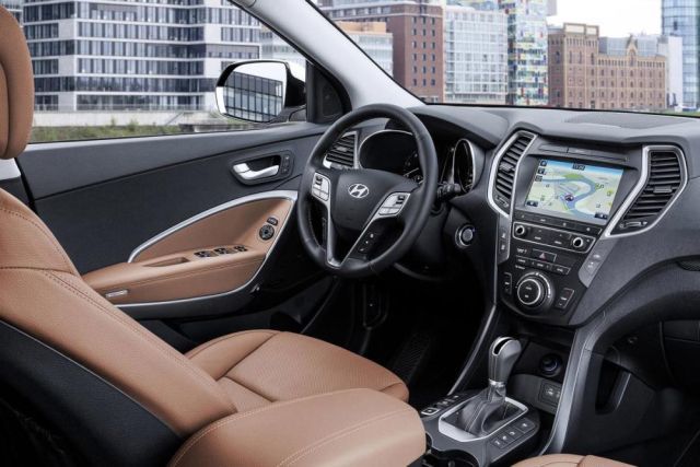 Interior Hyundai Santa Fe 2016