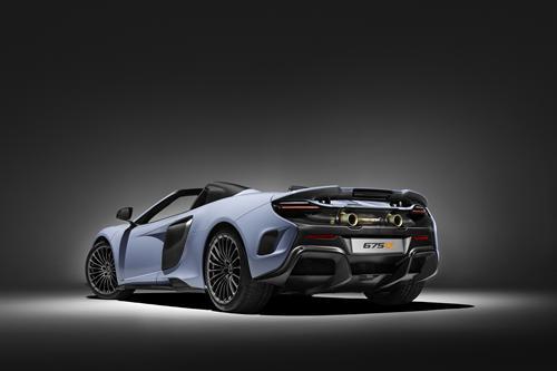 McLaren 675LT Spider fibra de carbono