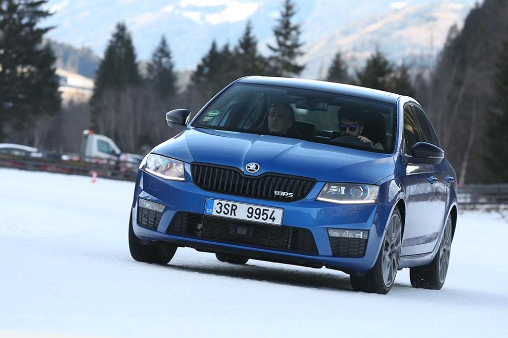 El Skoda Octavia RS, probado sobre hielo