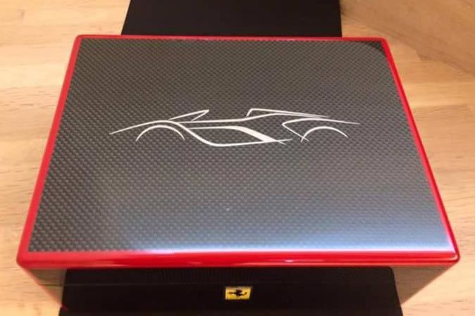 Caja de la llave del Ferrari LaFerrari Spider