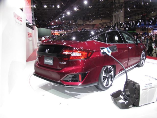 Trasera Honda Clarity Fuel Cell