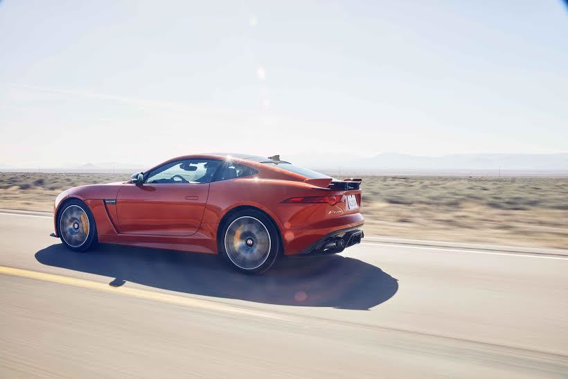 Trasera Jaguar F-Type SVR