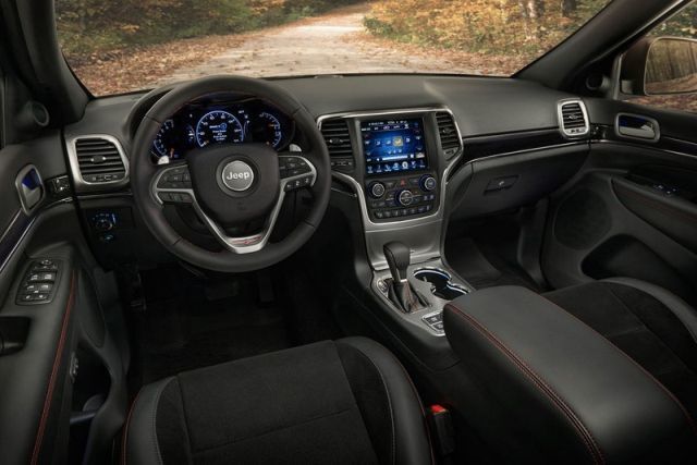 Interior Jeep Cherokee Trailhawk