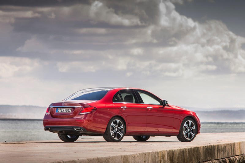 Mercedes Clase E trasera