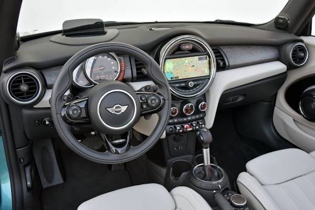 Mini Cabrio 2016 interior