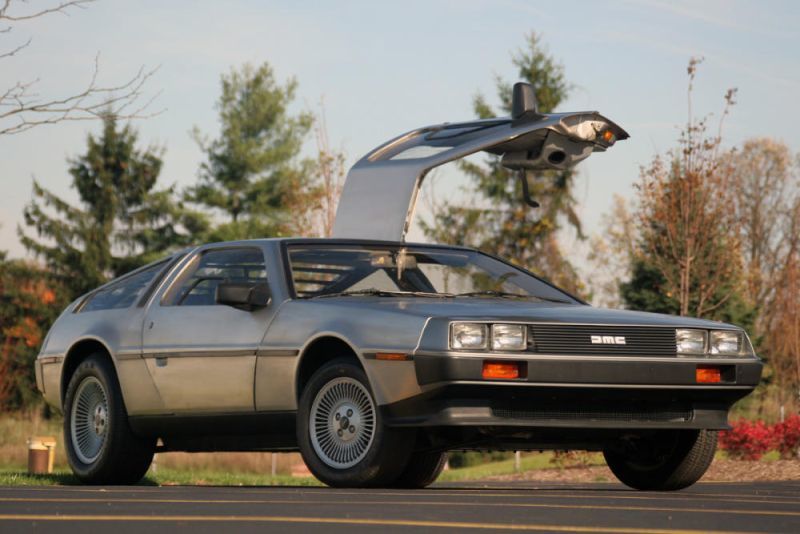 DeLorean DMC 12