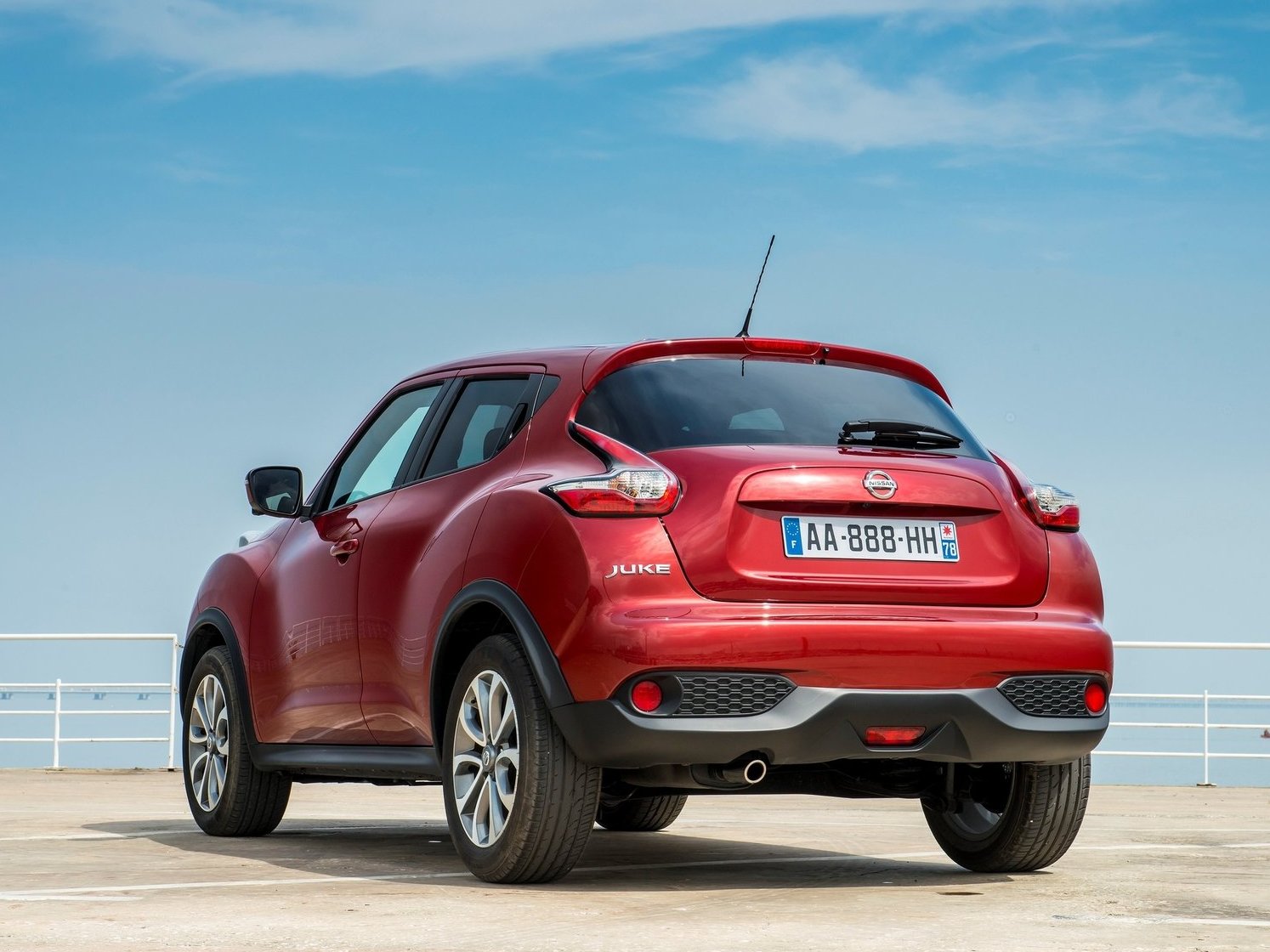 Nissan Juke 2016 trasera