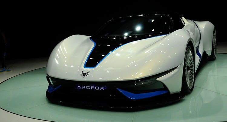 BAIC Arcfox 7