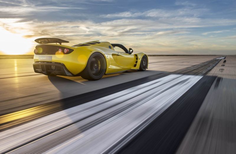 Trasera Hennessey Venom GT Spyder