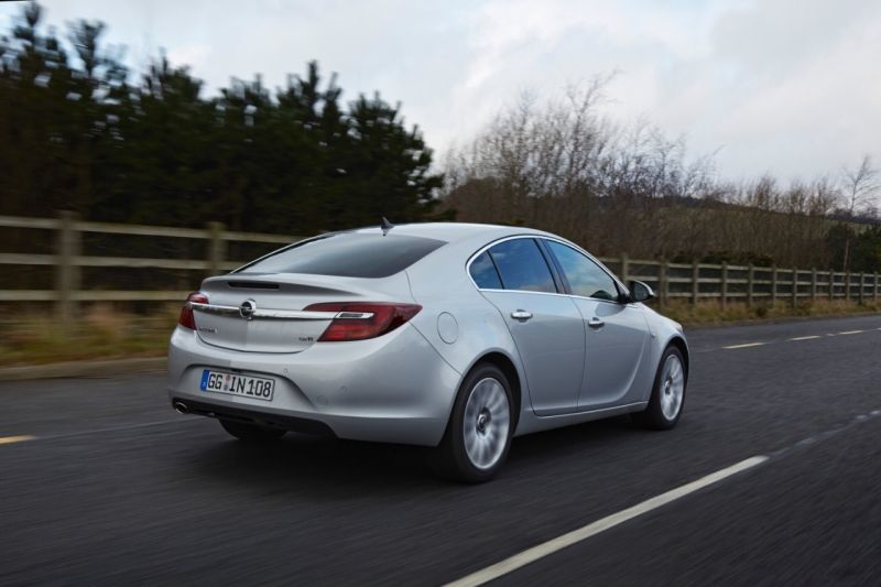 Trasera Opel Insignia Innovate Edition