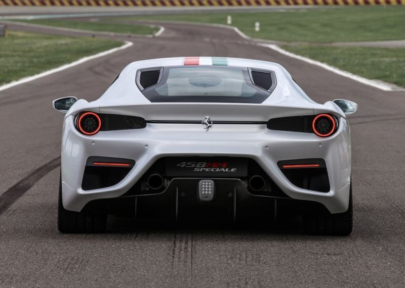 Trasera Ferrari 458 MM Speciale