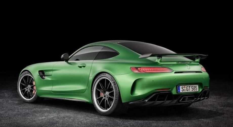 Mercedes AMG GT-R