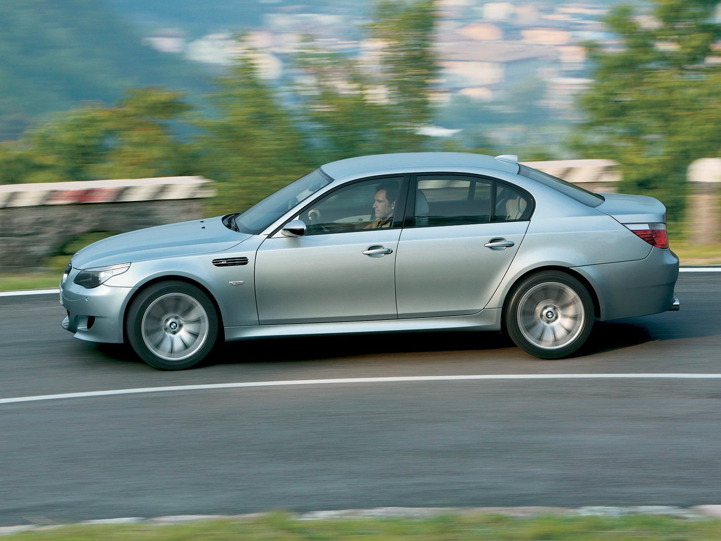 BMW M5 E60