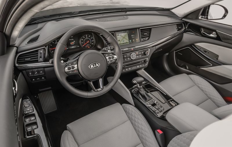 Interior Kia Cadenza 2017