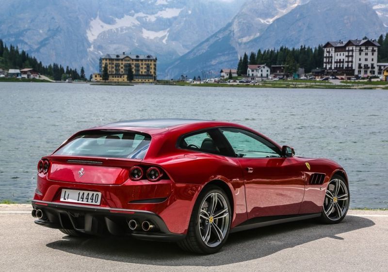 Trasera Ferrari GTC4 Lusso