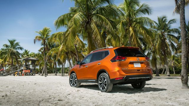 Trasera Nissan Rogue 2017