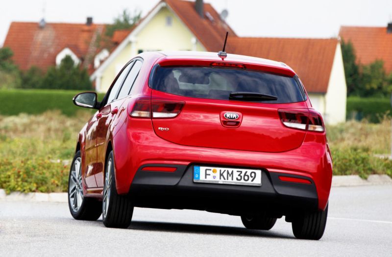 Trasera Kia Rio 2017