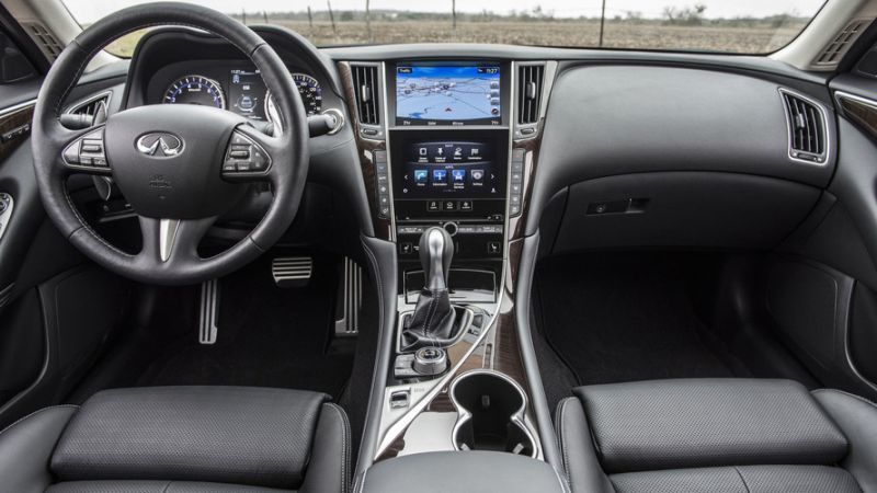 Interior Infiniti Q50