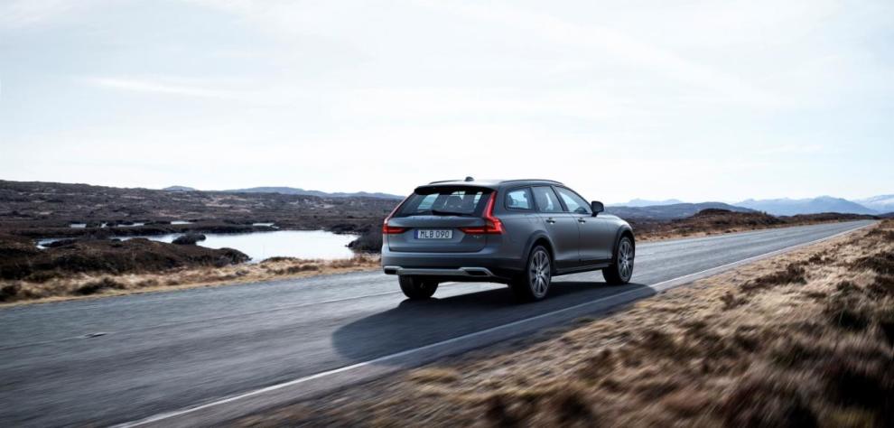 Trasera Volvo V90 Cross Country